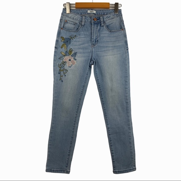 Kensie Denim - NWOT | KENSIE High-Rise Floral Print Embroidered Ankle Denim Pants — Light Wash